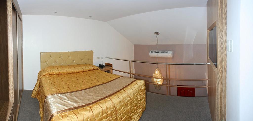 Score Birds Hotel Angeles Ngoại thất bức ảnh