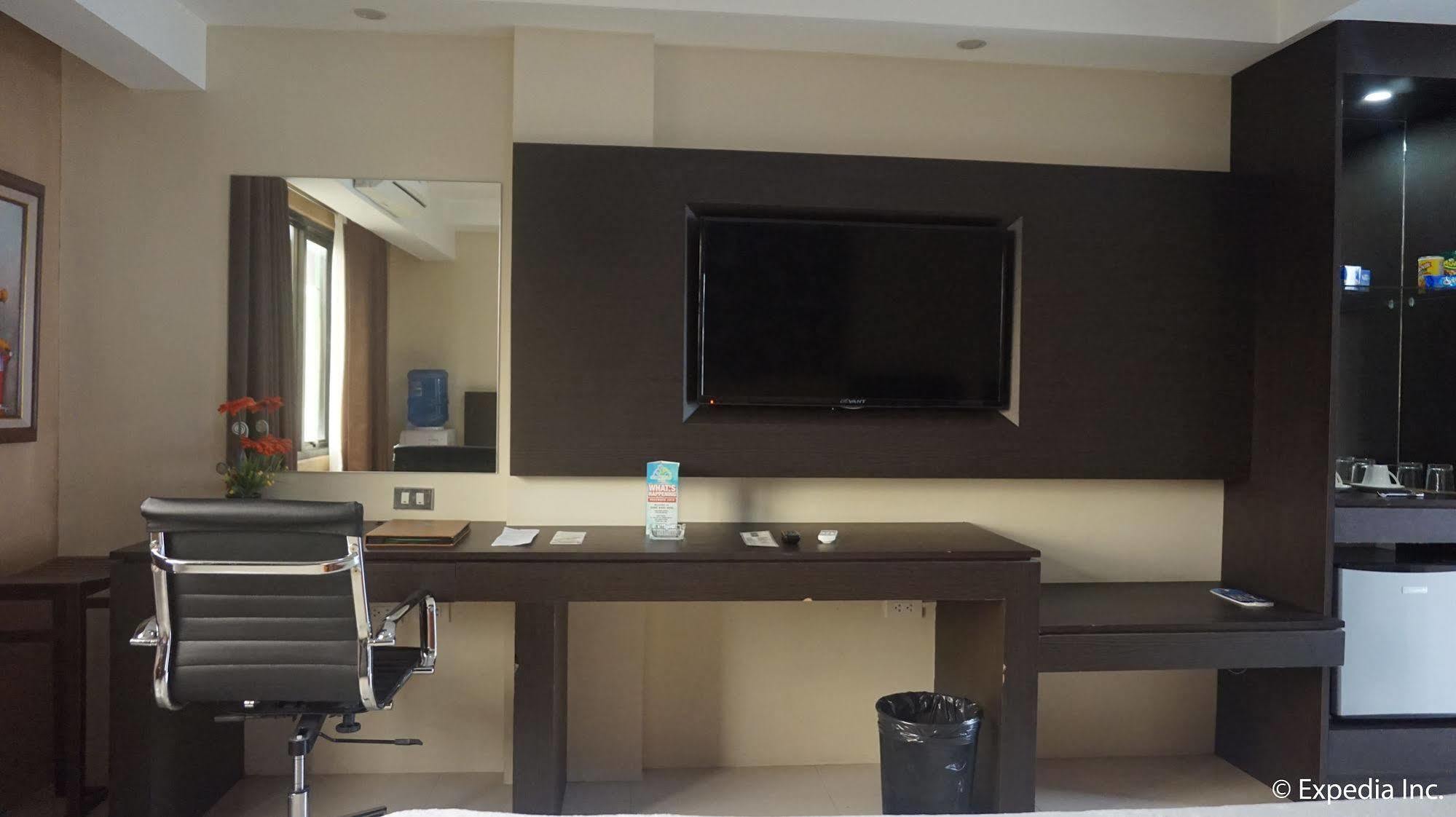 Score Birds Hotel Angeles Ngoại thất bức ảnh