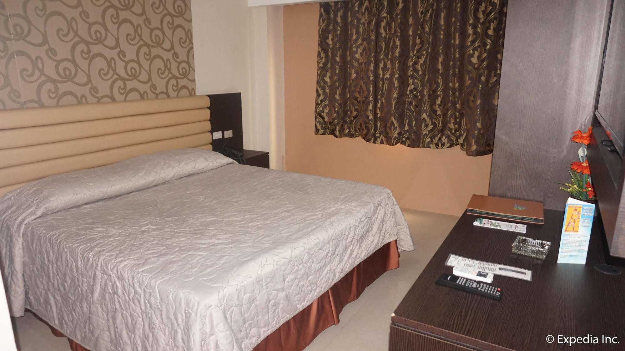 Score Birds Hotel Angeles Ngoại thất bức ảnh